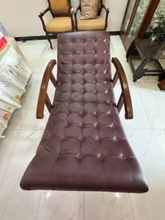  Elegant Leather Rocking Chair – Comfortable & Stylish