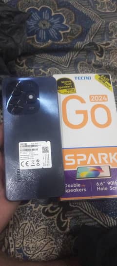 tecno spark go 2024 4+4 64gb mobile ok hi koi khrabi nhi ha peso ki za