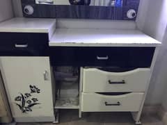 Dressing table