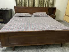 Pure sheesham ( Tali) Bed set