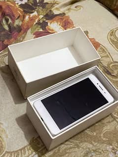 Oppo A37 with box and adaptar