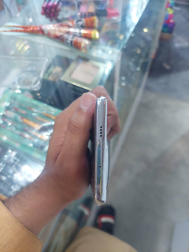 spark20 pro plus with box and change 4