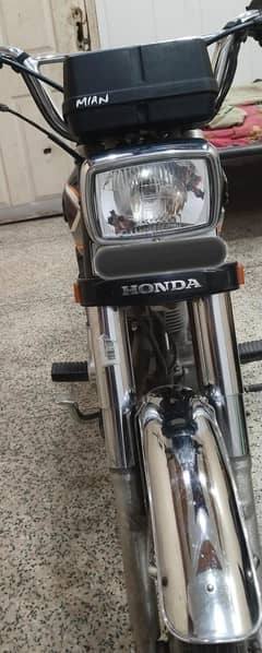 Honda CG 125 BLACK COLOUR