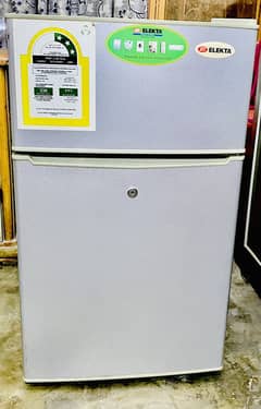 Elekta double door fridge