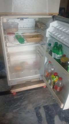 Dawalnce used fridge FOR SALE good cooling model 2018 Very nice fridge