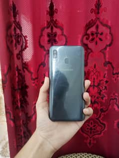 SAMSUNG A30 4/64GB