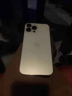 iphone 13 pro 10/10 condition