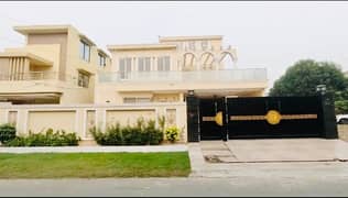"Elegant 1 Kanal Spanish Villa - Prime Park-Facing Location in Punjab Cooperative Housing Society Block B
