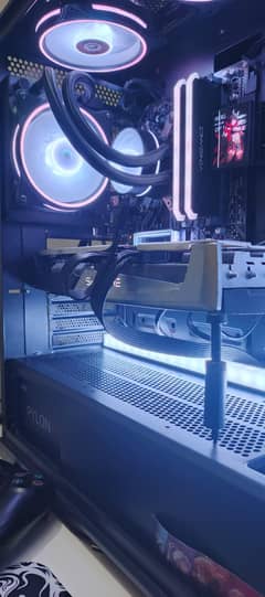 RX5700XT 8GB SAPPHIRE NITRO GDDR6 GRAPHICS CARD MINT CONDITION