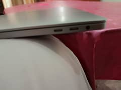Apple MacBook Pro A2141 – Retina Display | i7 | Slim & Powerful!