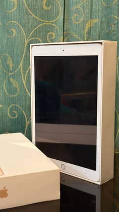 iPad 7th Generation – 32GB | With box