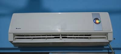 GREE COMPANY HAI gas charge hogii bs on condition hai baki