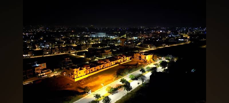 A Residential Plot Of 7 Marla In Gulberg Residencia - Block R 8