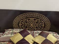 Minor used king size bed urgent sale un reasonable price