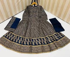 3piece women maxi in blue color size :m,l