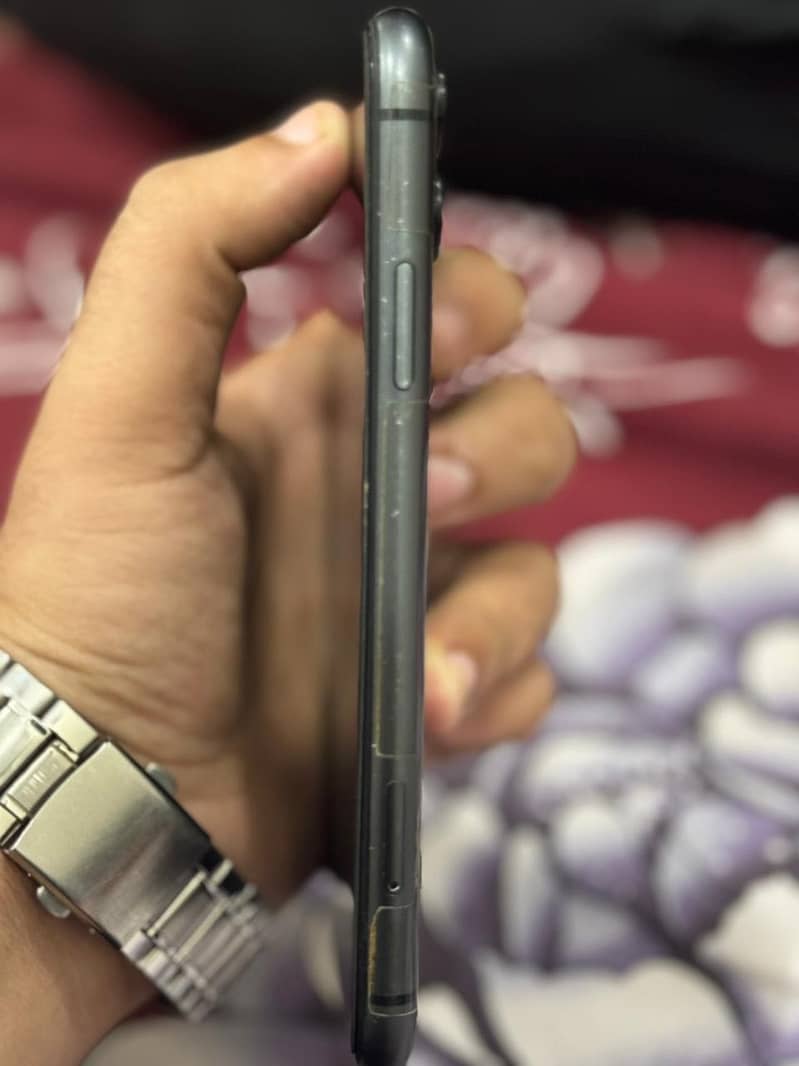 Not issue in mobile the main purpose to buy new model iPhone 2