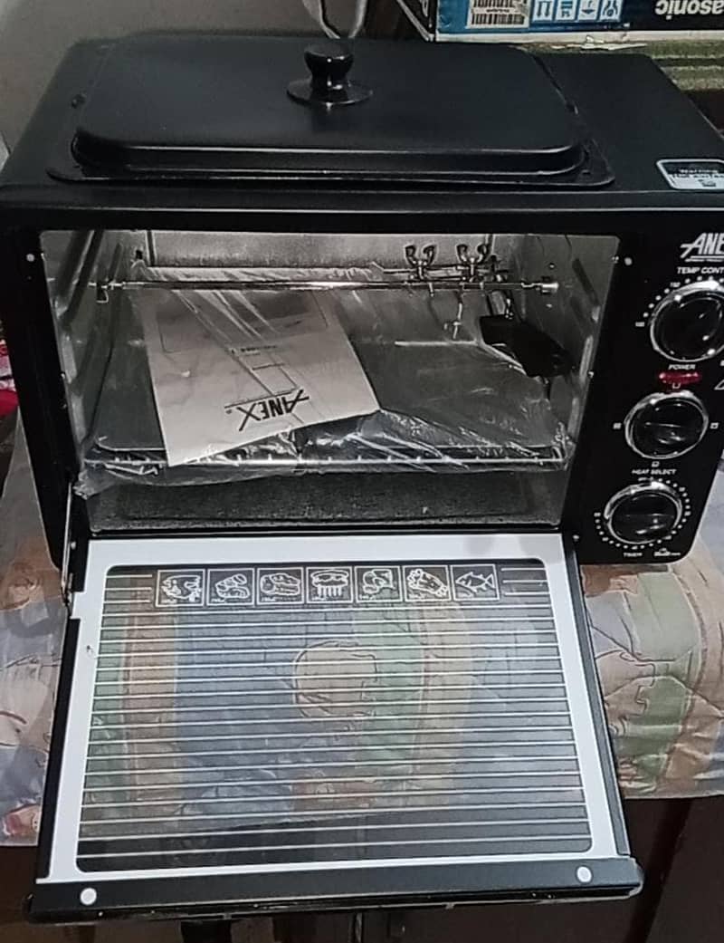 oven in good condition running condition 1