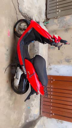 Honda dio h 2021 model Petrol Scooti for Sales 9/10 condition