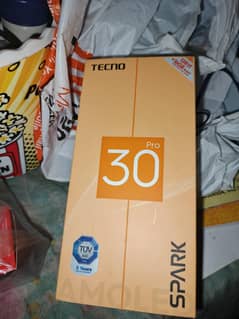spark 30pro 5year warnty 1 manth use 10by10 8gb 128gb