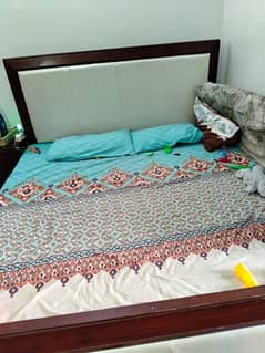 King size Bed without mattress