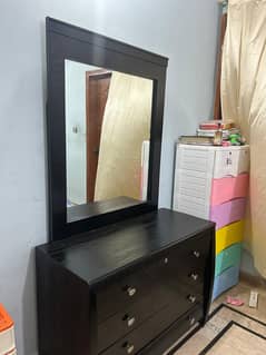 dressing table