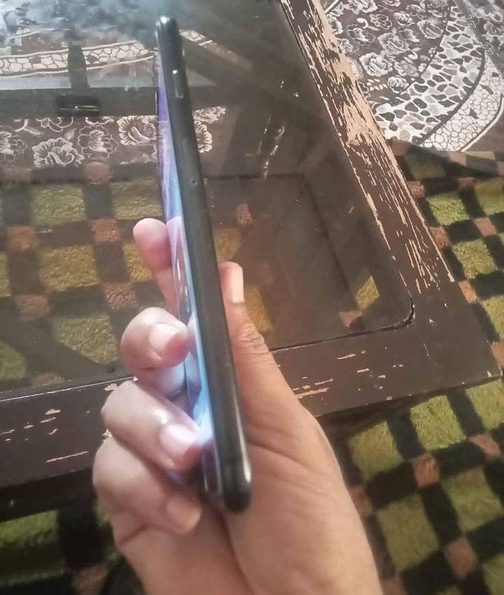 iPhone 7plus 256gb 5
