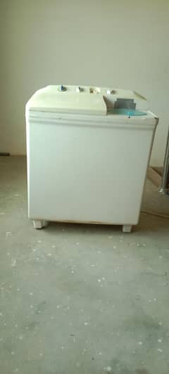 DAWLANCE WASHING MACHINE AND DRYER FOR SALE URGENT