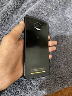 moto Z2 force