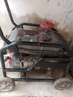 Hyundai generator