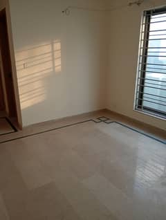 14marla 3beds DD TV lounge kitchen attached baths Brand New upper portion for rent in G 13 2 islamabad