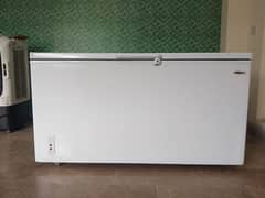 National deep freezer new condition 10/10 only 2 month used