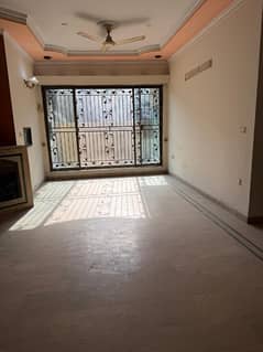 1 Kanal Upper Portion For Office use