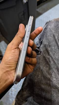 I phone 15 pro Jv 128gb bh:88 WhatsApp 03100113451