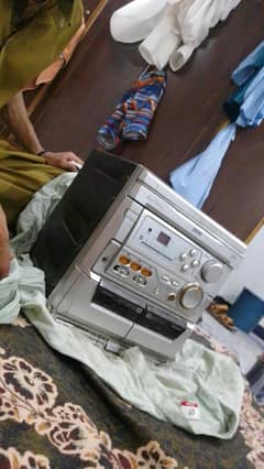 urgent sale CD/DVD/player
