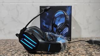 Pro Gaming Headphones with Blue Lights