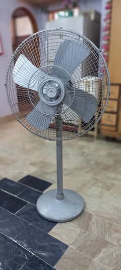 GFC pedestal Fan