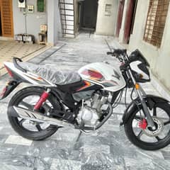 CB 125F