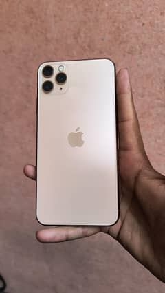 iPhone 11 Pro Max Totally Original icloud Locked 