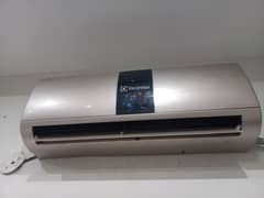 Electrolux 1 Ton Ac for sale Energy saver AC ,Full lush condition