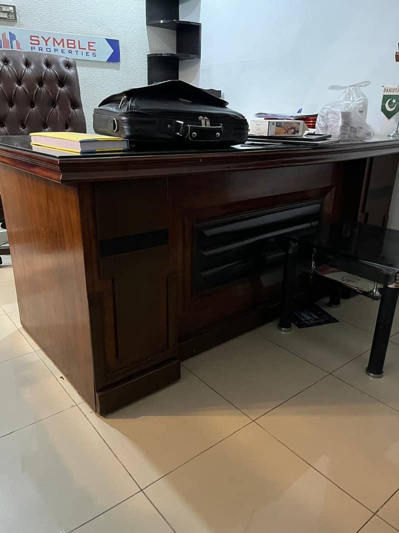 Executive Table with side computer table & top glass 1