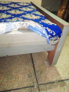 single bed likes new
