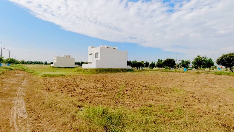 Great Investment Open Form 10 Marla Plot For Sale In G6 Block Bahria Orchard Phase 4 Lahore 8