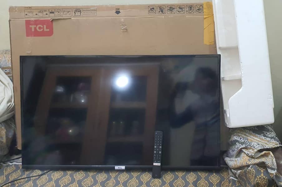 Tcl 40 inch android led with remote box stand like new price final 2