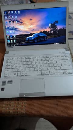 Laptop Toshiba Dynabook 10/10 condition