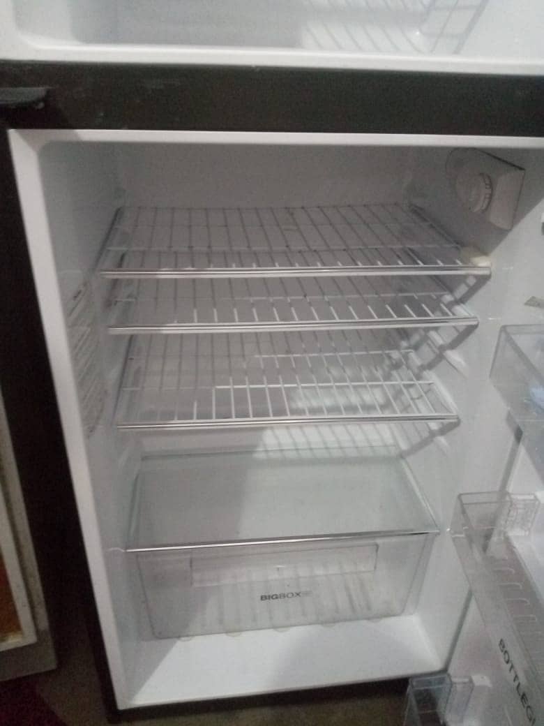 fridge in good condition like new 2023 model but used only 2 month 2