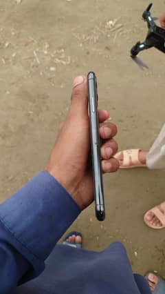 Iphone 11 pro max (256)GB /85 battery jv