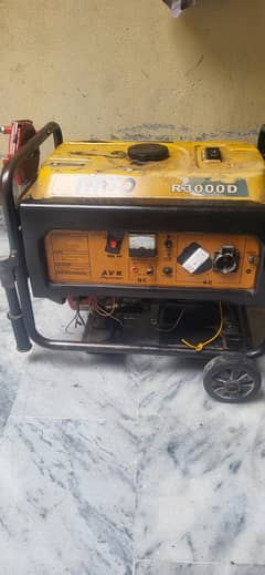 2000W Gasoline Generator Portable Petrol Generator Powered by Honda