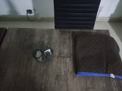 side table for staff like a new condition