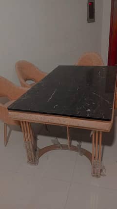 6 seaters dinning table