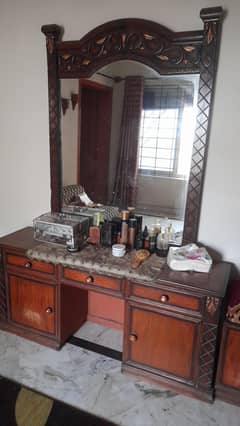 dressing table